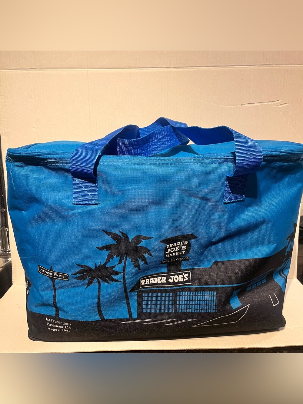 RARE Trader Joe’s 1st Store Pasadena Insulated Cooler Bag – Cult Favorite!